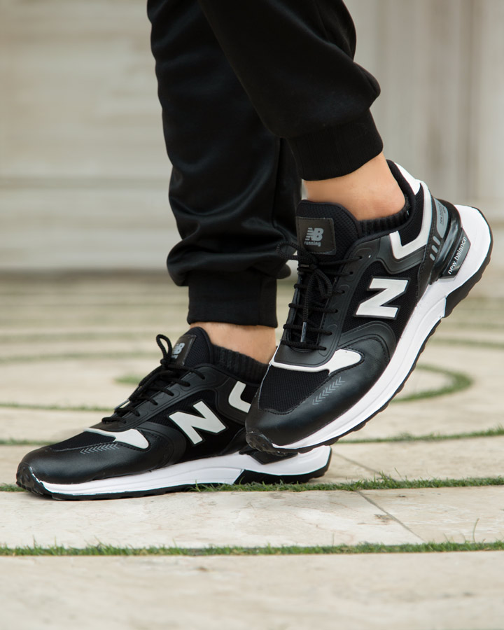 کفش مردانه New balance مدل Pires (مشکی)